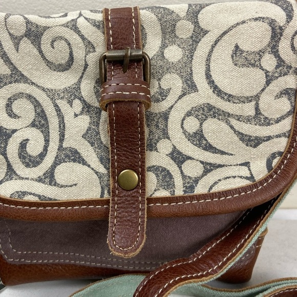 NWT Myra Bag Leaf Print Small/Crossbody Bag Boho - Picture 5 of 9